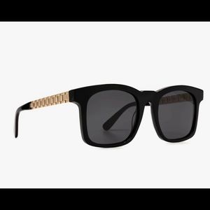 Diff Black/ Gold Oversized Square Sunglasses